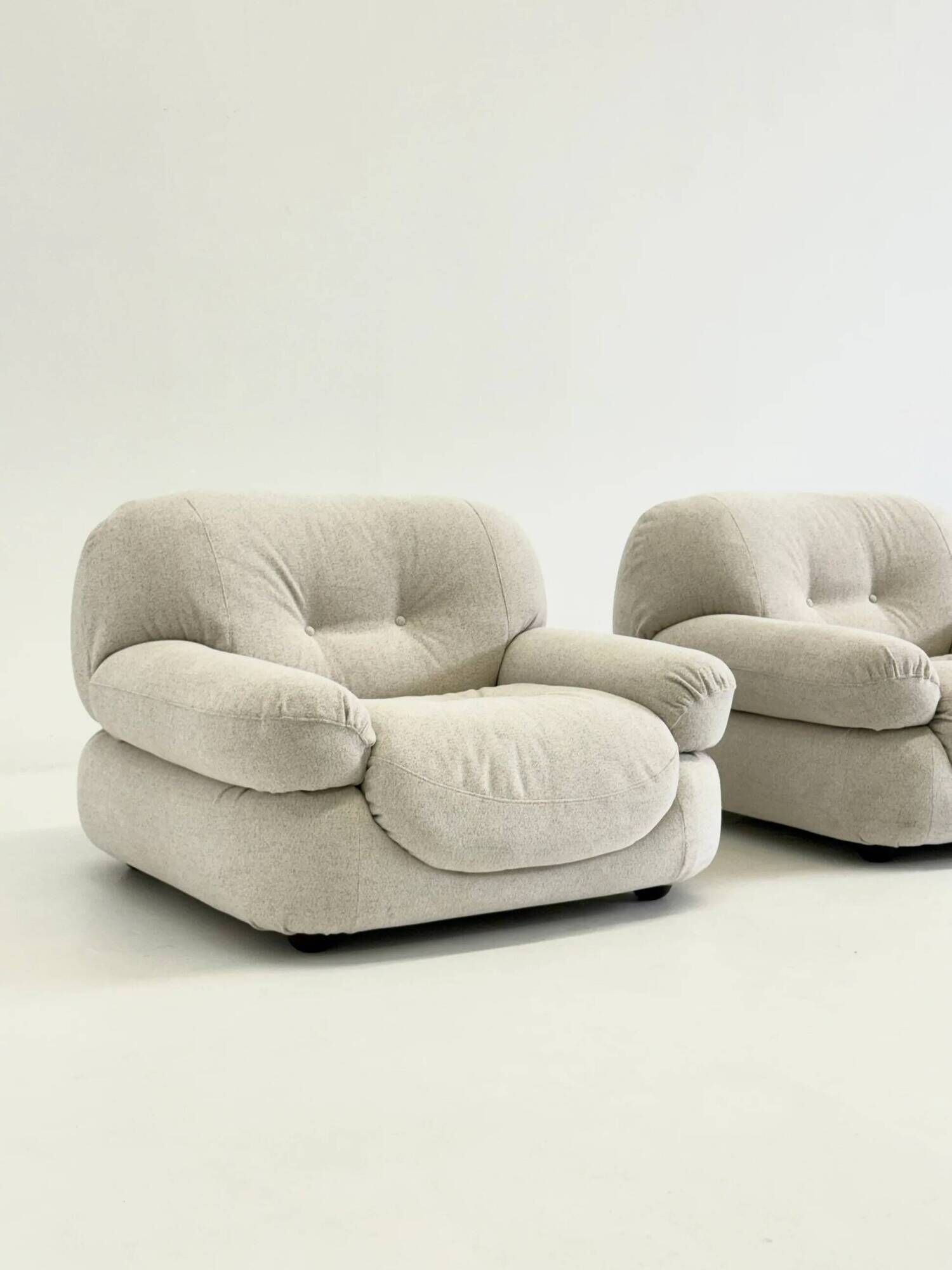 Sapporo armchair by Mario Marenco for Mobil Girgi in cream beige