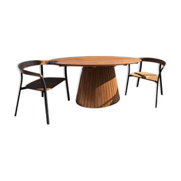 Table ovale de jardin et ses 2 chaises