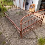 Metal bed with box spring