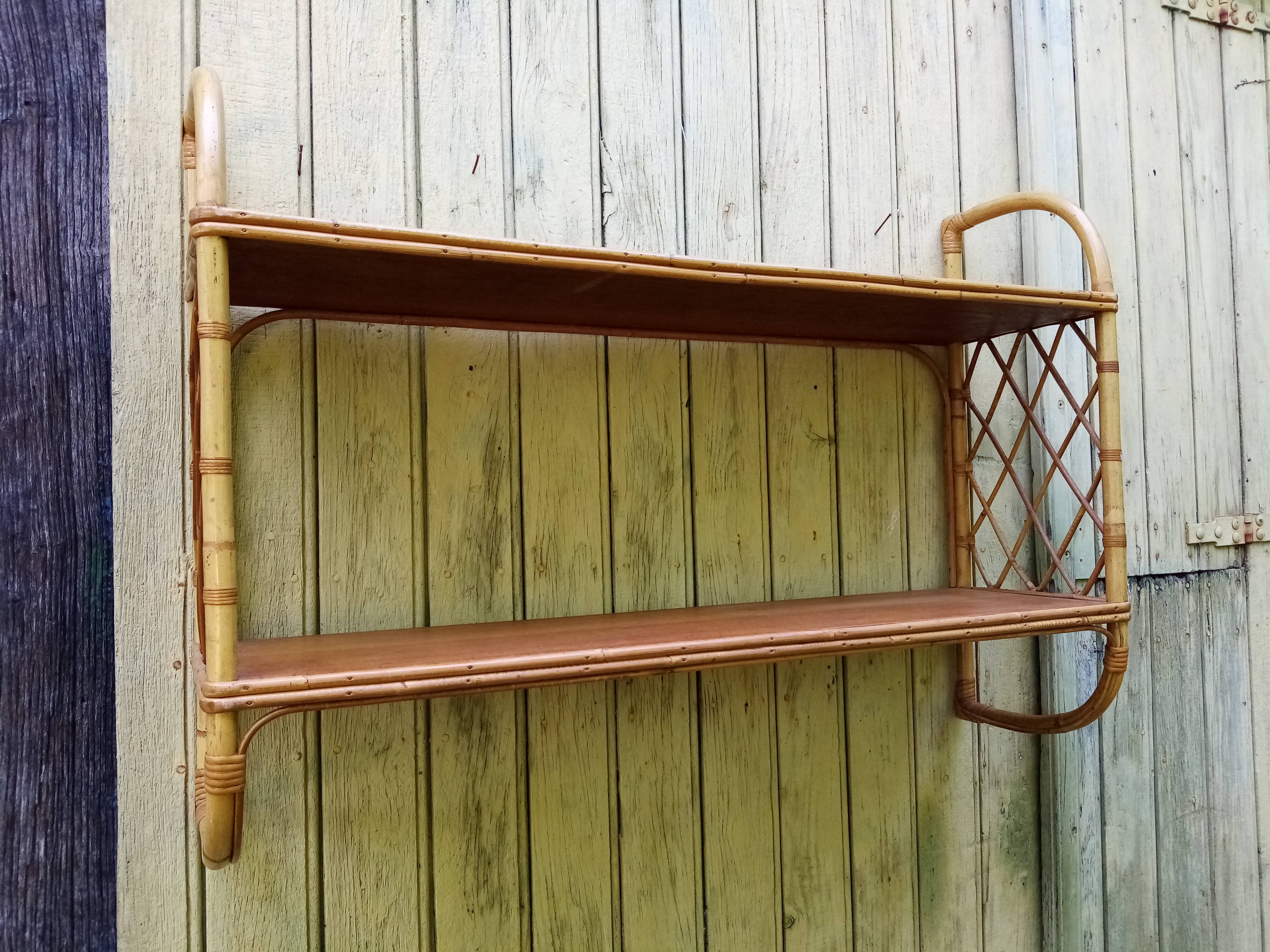 Etagere rotin bambou d'époque vintage