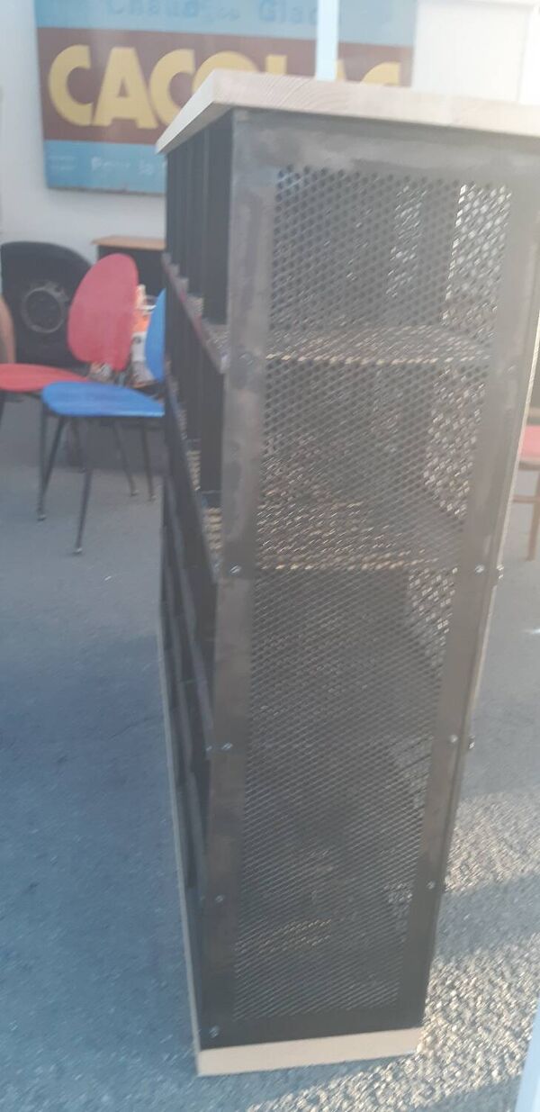 Meubles etageres metal