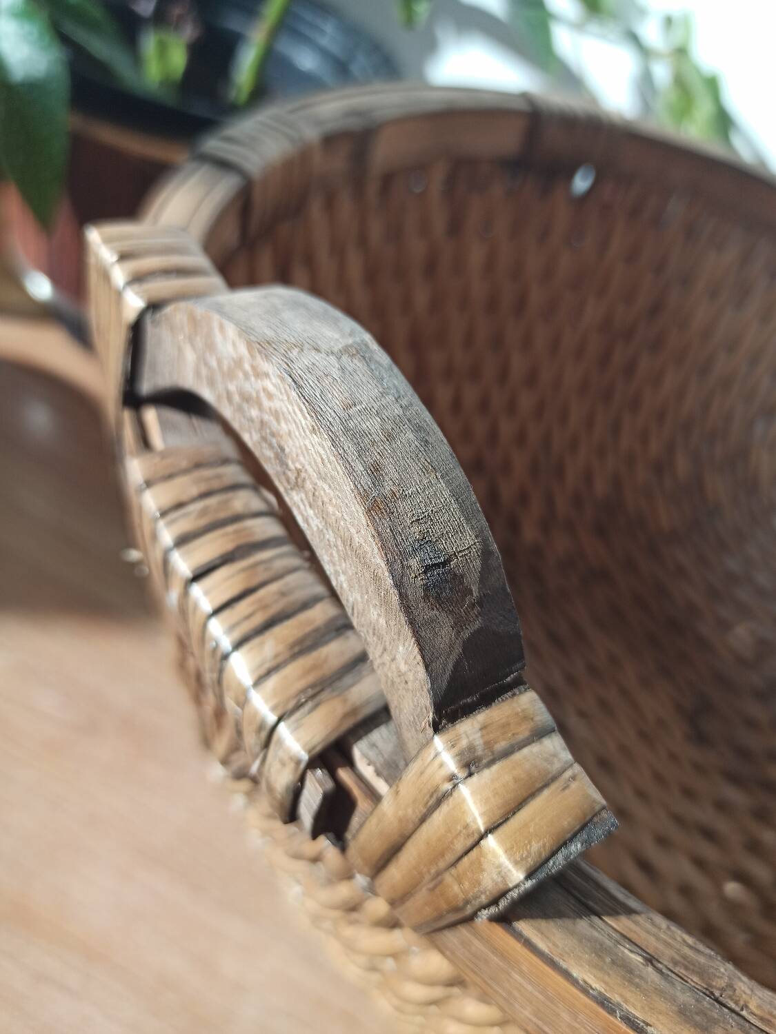 Vintage woven rattan basket - Traditional Asian wickerwork
