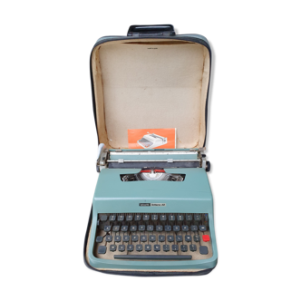 Olivetti Lettera 32 blue typewriter