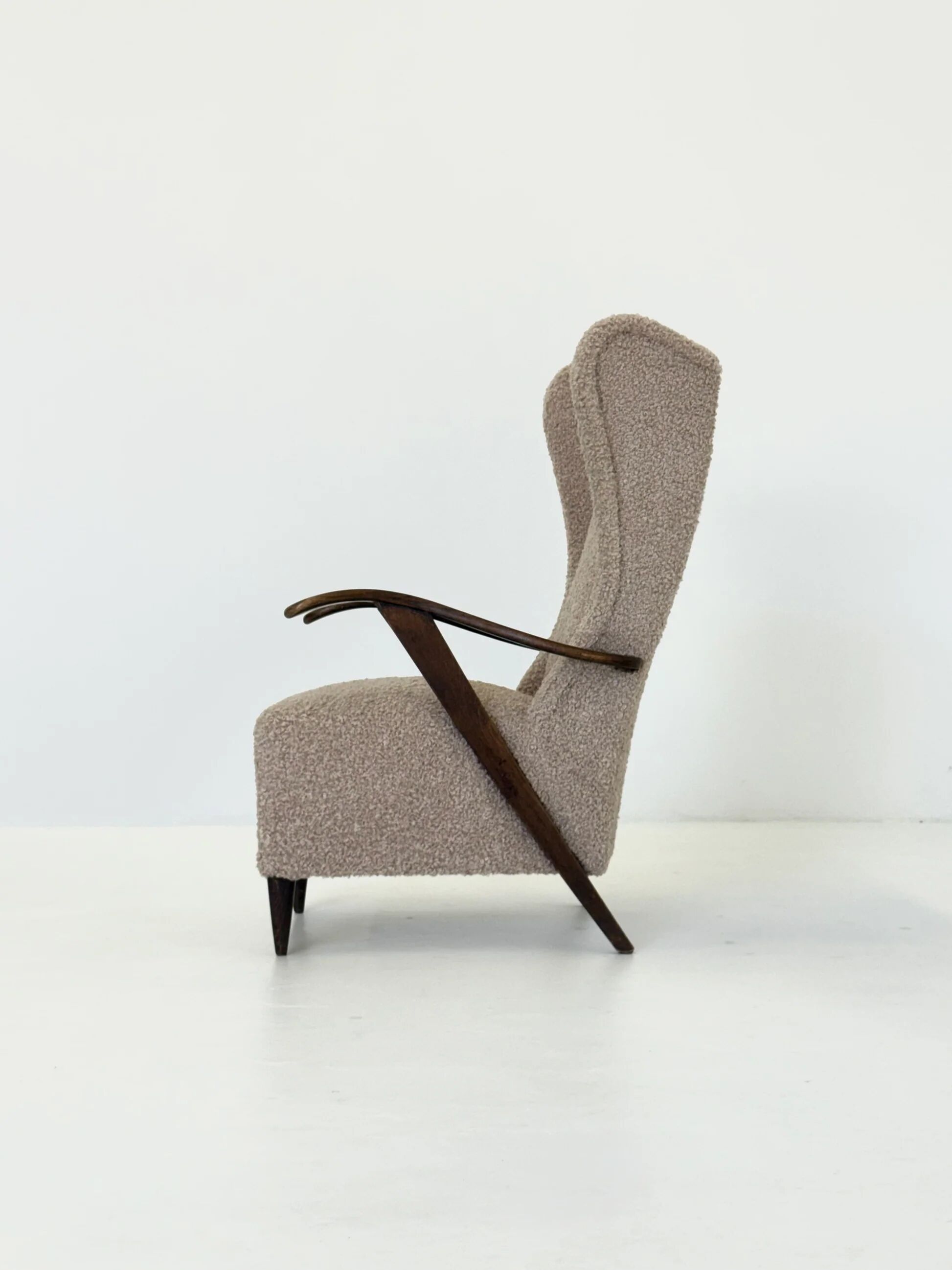Melchiorre Bega armchair in beige bouclé
