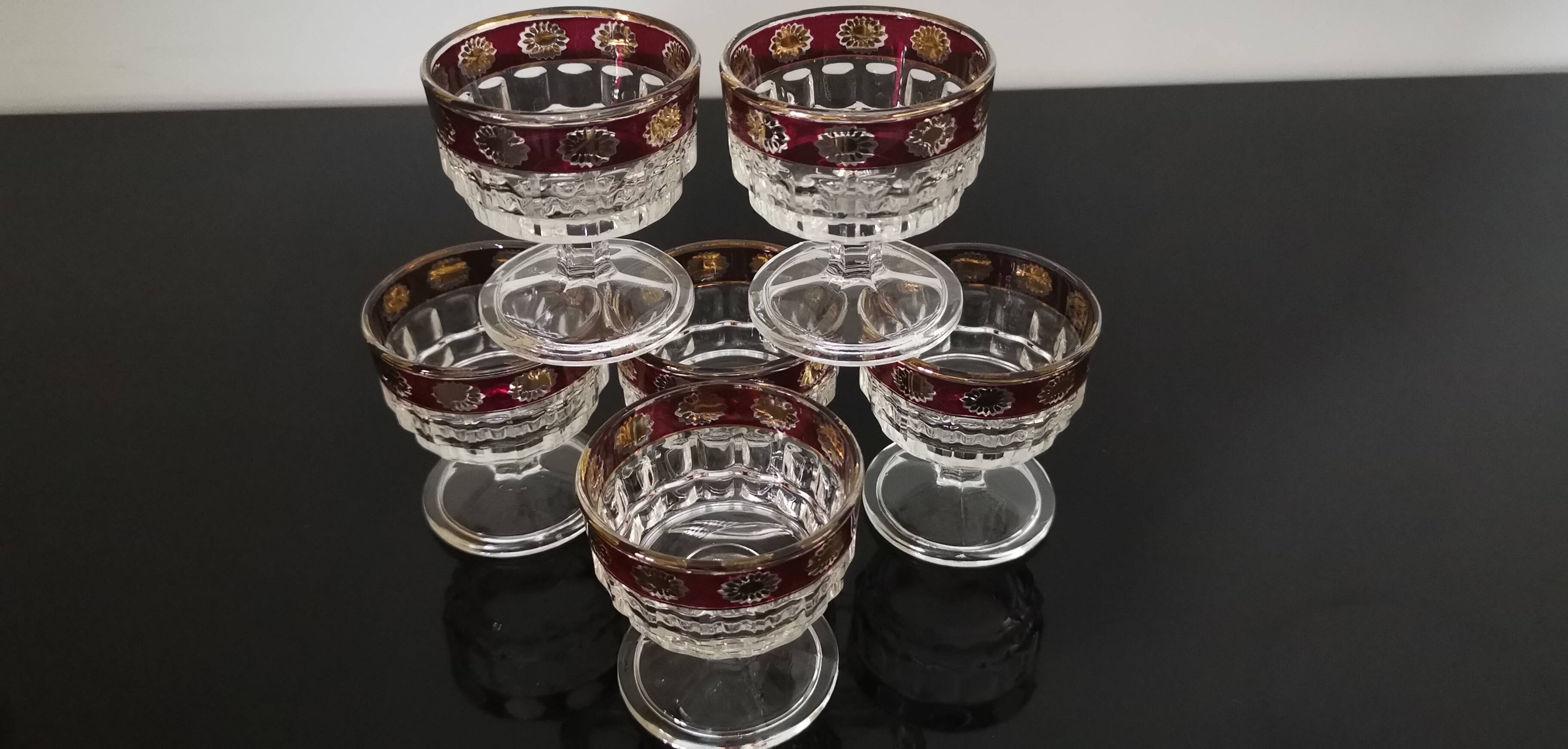6 stemmed glasses Made in Italy