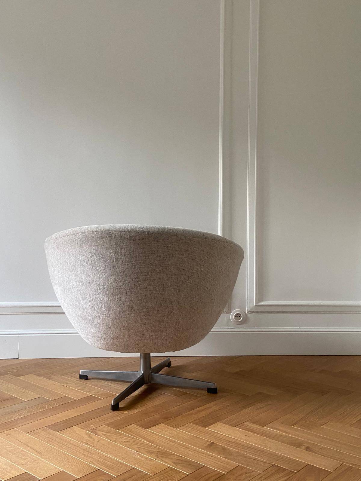 Mid-Century Scandinavian Ivory Swivel Shell Armchair