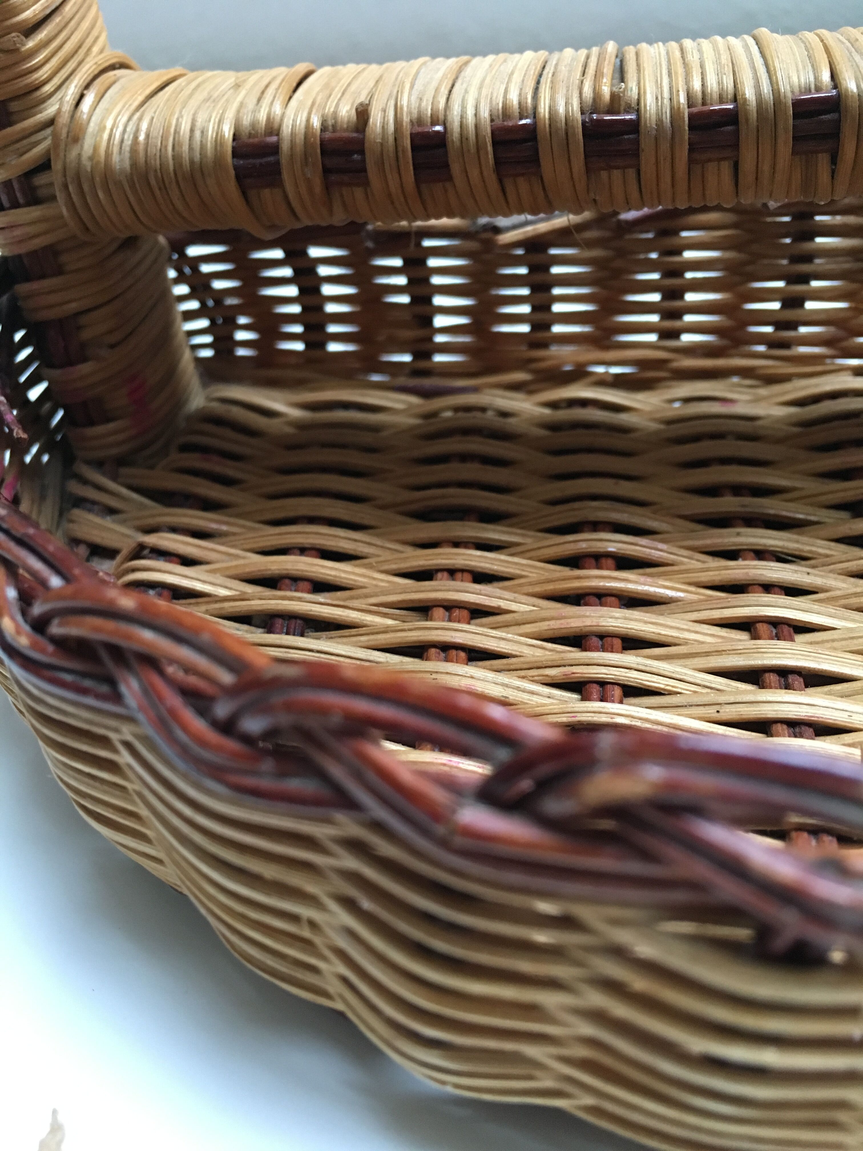 Table mirror in rattan 29 x 20 cm