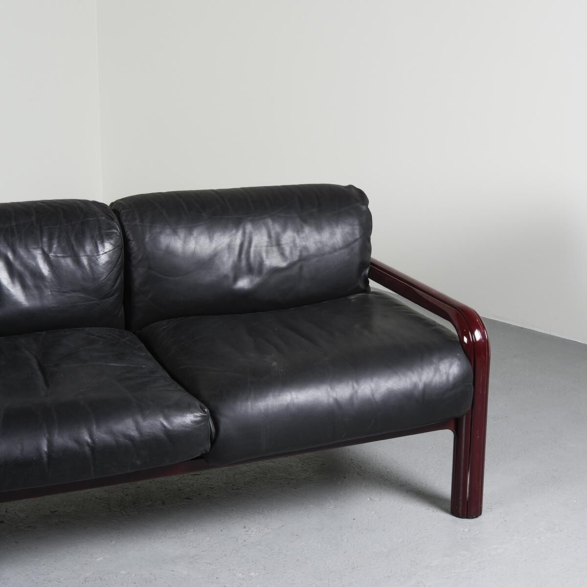 Canapé cuir 54A par Gae Aulenti pour Knoll, circa 1975
