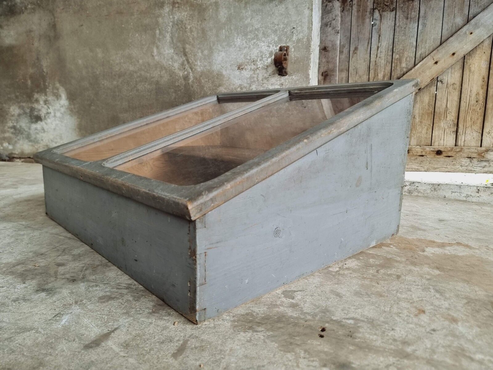 Old table display case counter plant greenhouse 62 x 72 cm