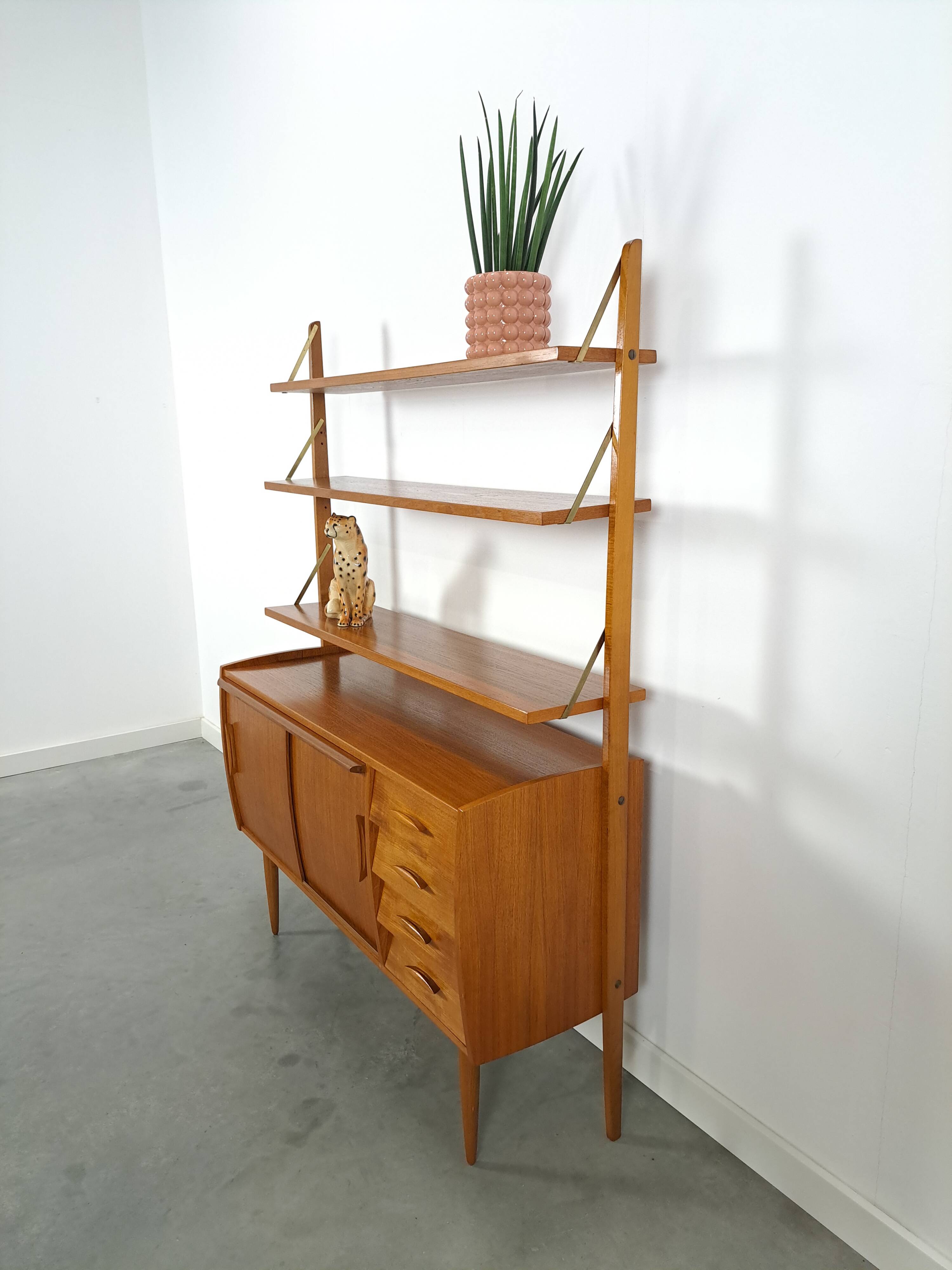 Meuble mural scandinave en teck avec étagères, tiroir et bureau