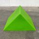 Lampe de sol ou de table en forme de prisme vert postmoderne de Heico, années 1980.
