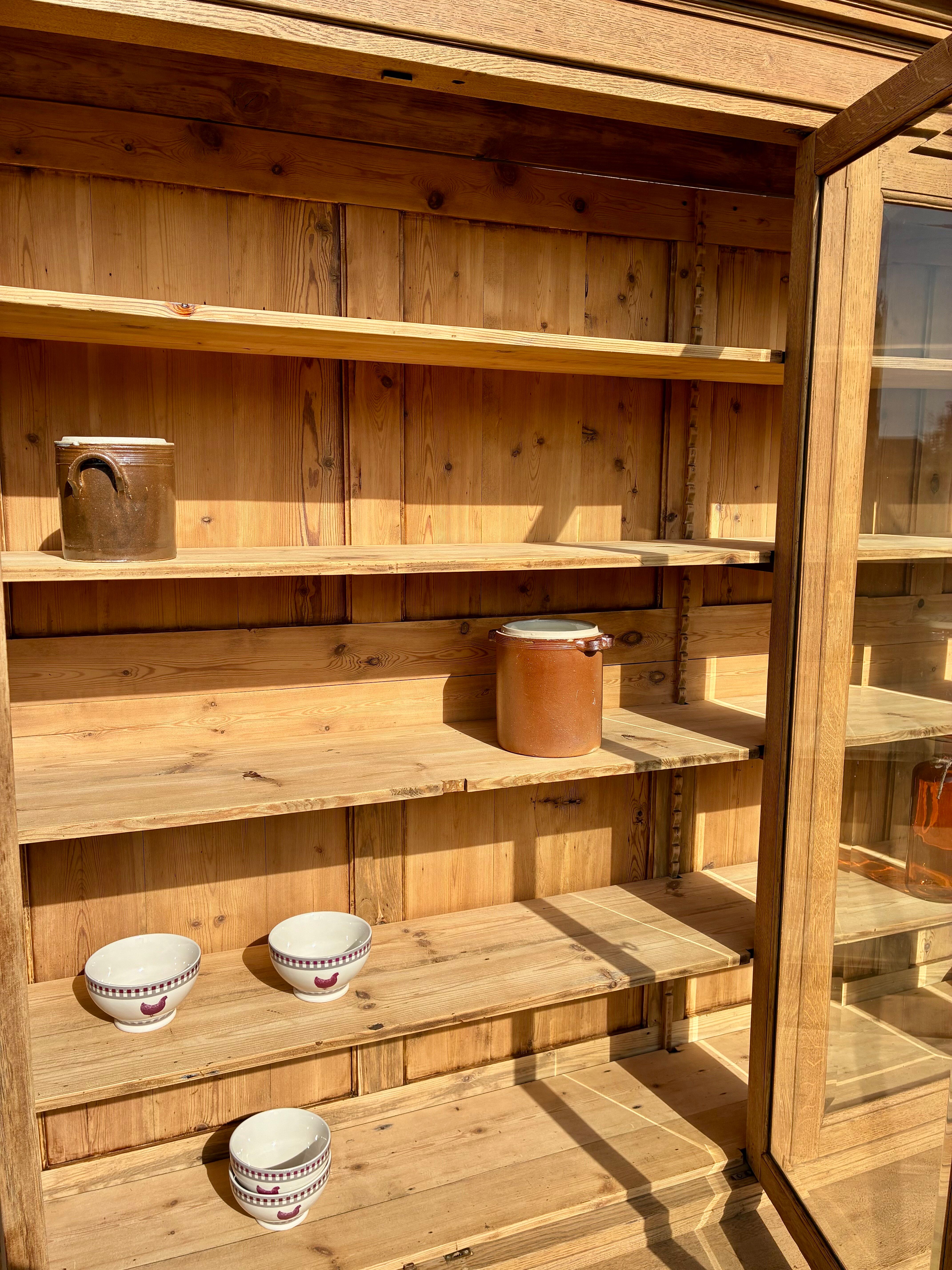 Vitrine en chêne massif