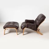 Set of Ry Wing lounge chair and ottomanby by Elsa and Nordahl Solheim