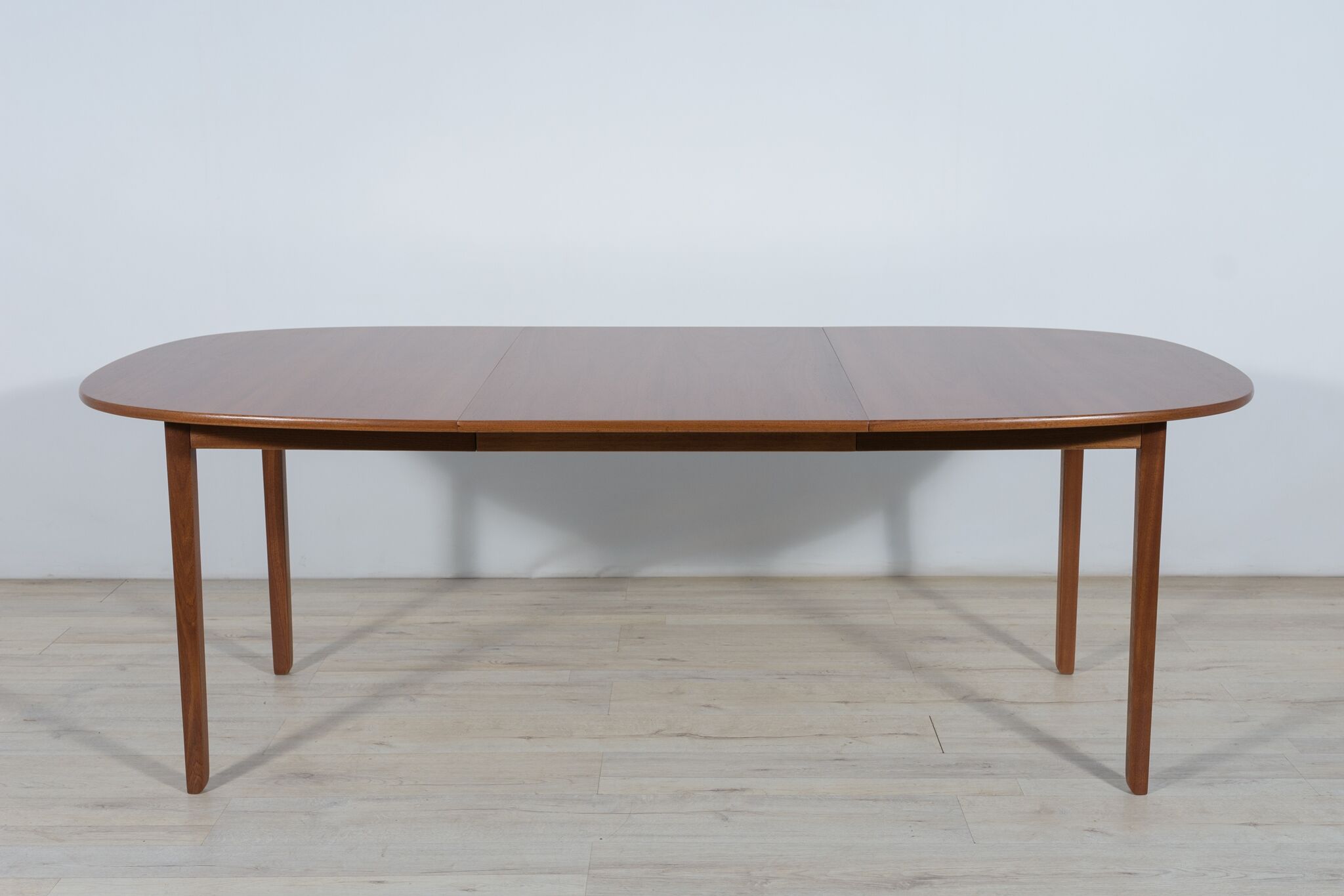 Table à manger danoise par Ole Wanscher pour Poul Jeppesens Møbelfabrik, années 1960