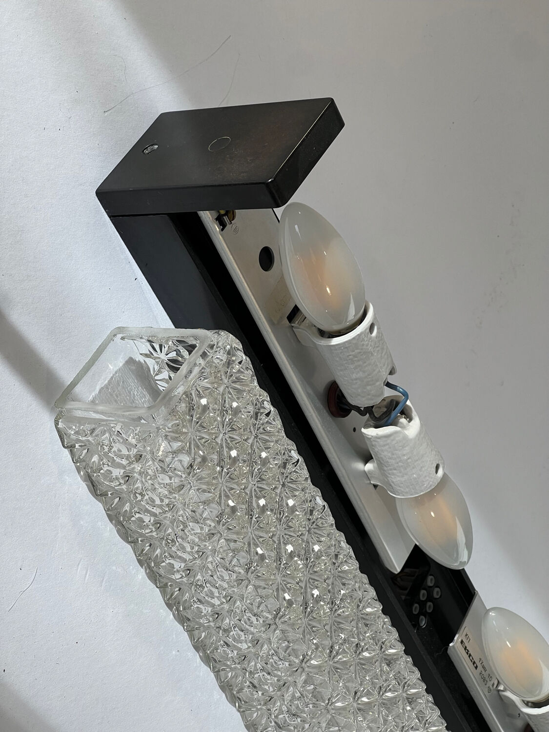 Pair of vintage XXL Bakelite diamond glass wall lights with 4 bulbs.