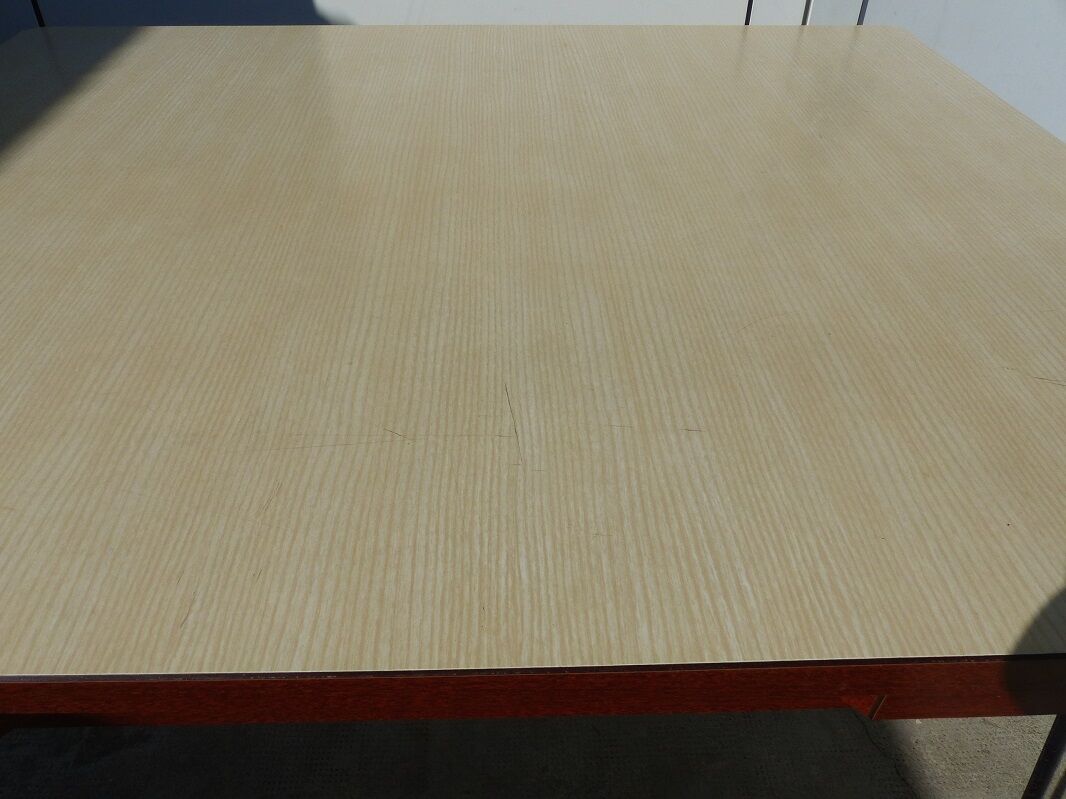 Feet Eiffel of 1950s formica table