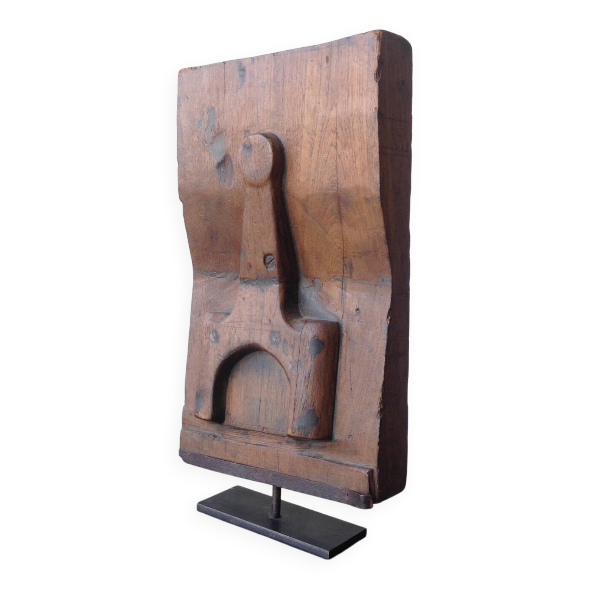 1930s abstract vertical wooden sculpture