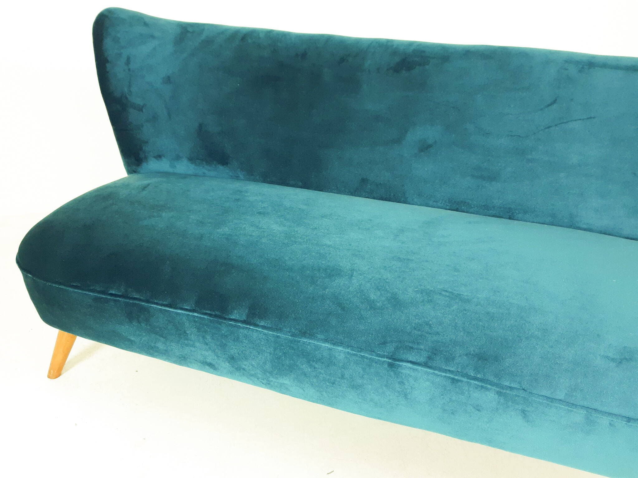 Mid-century velvet "cocktail" sofa, 1960