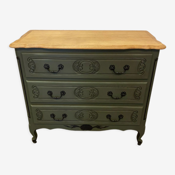 Custom chest of drawers