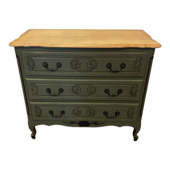 Custom chest of drawers