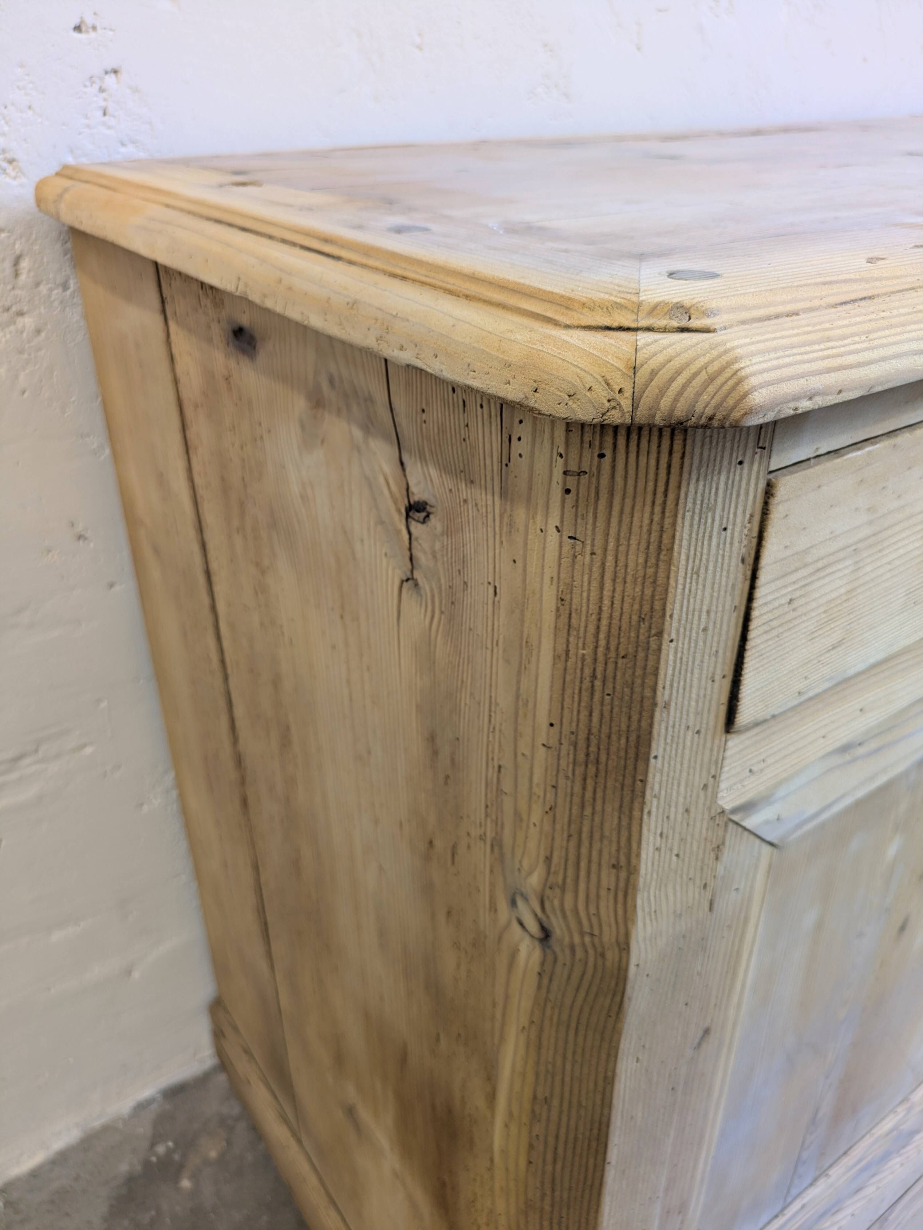 Buffet ancien bois brut