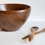 Scandinavian salad bowl in solid teak and cutlery