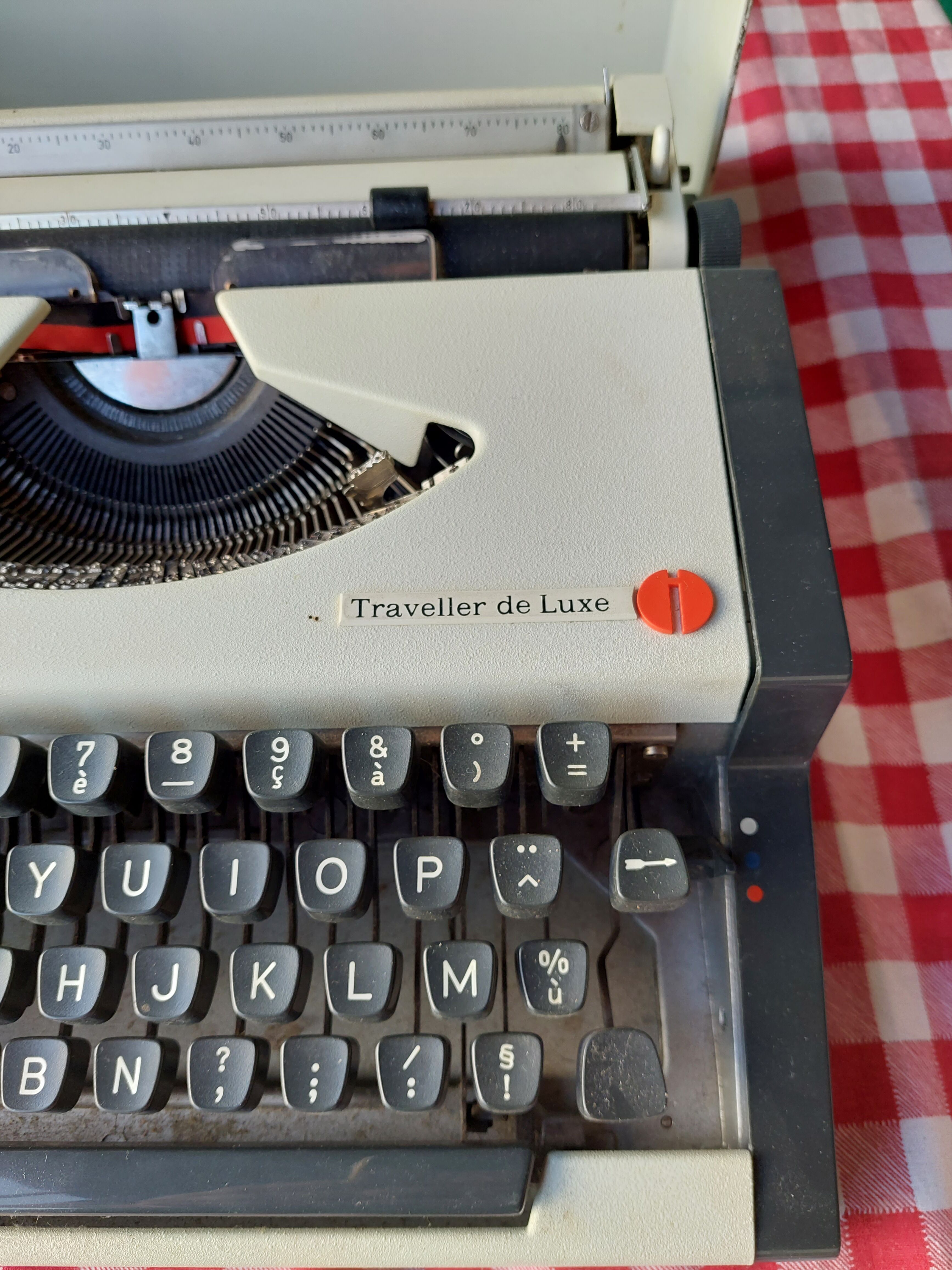 Olympia Traveller Deluxe Typewriter