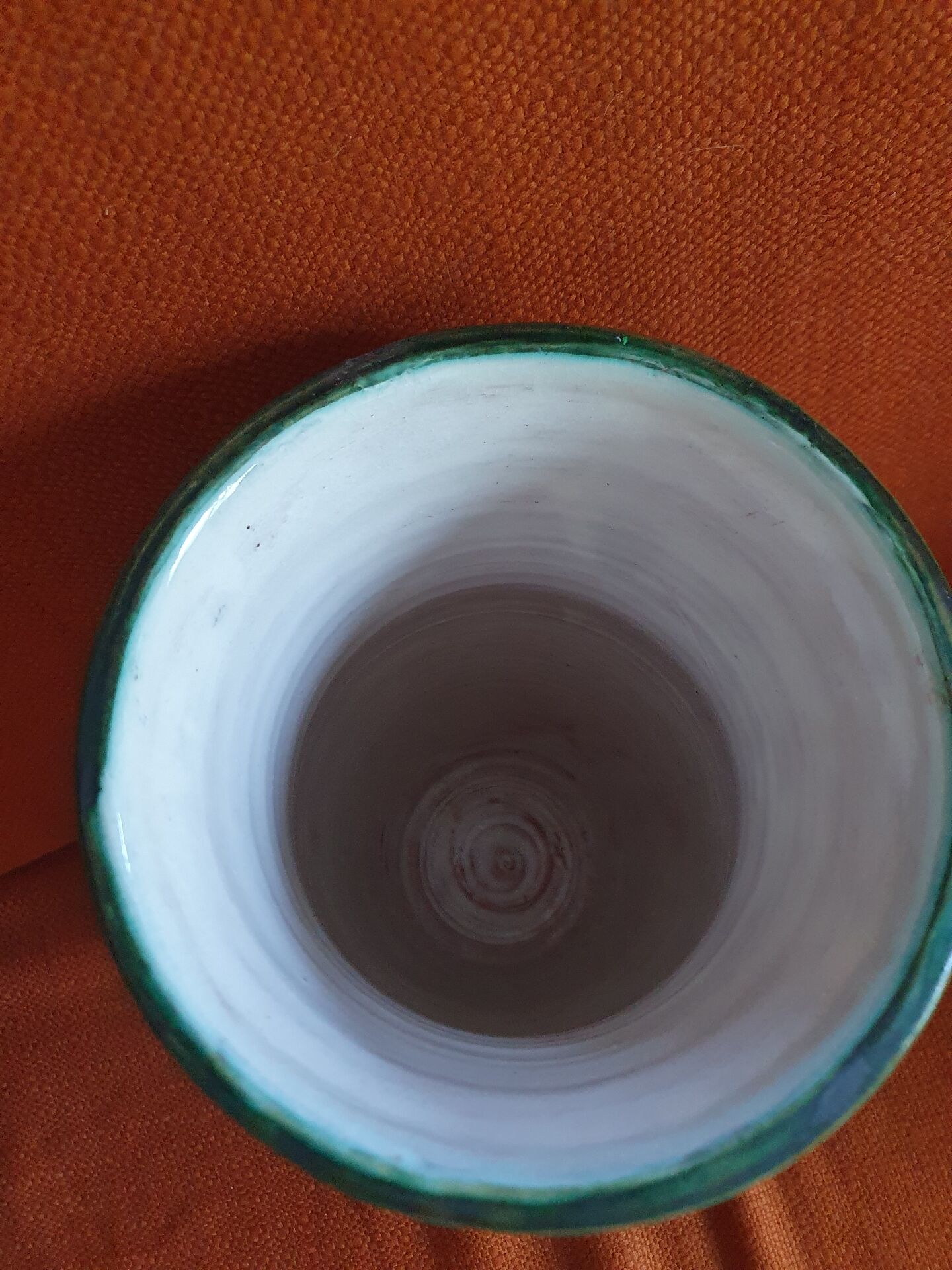 Beautiful vase by the ceramicists Pierre and Florence Scheyvaerts in Thoiras.