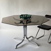 Table à manger en verre fumé et métal chromé 1970