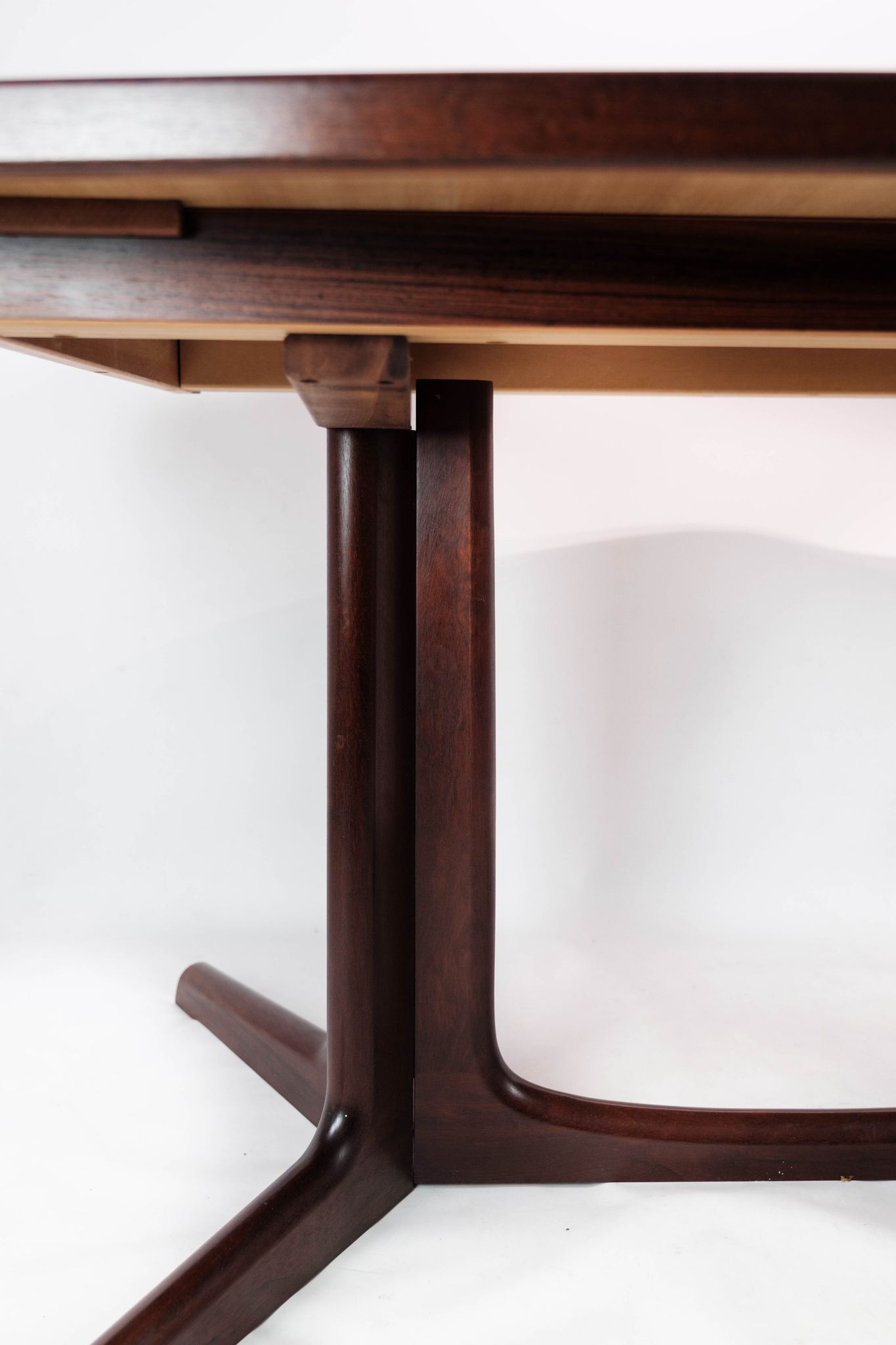 Dining table in rosewood with extensions of Danish design by Gudme Furniture, 1960s