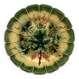 Old plate of vine leaf slip from Sarreguemines