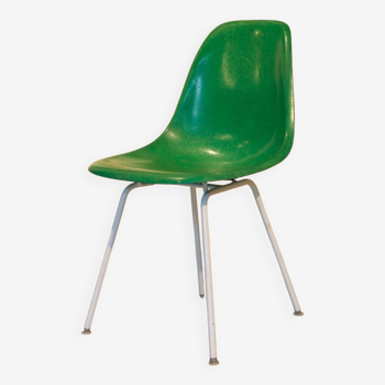 Chaise DSX -H base verte de Charles et Ray Eames Herman Miller, 1960'