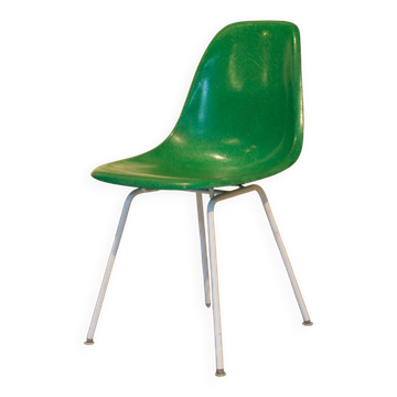 Chaise DSX -H base verte de Charles et Ray Eames Herman Miller, 1960'