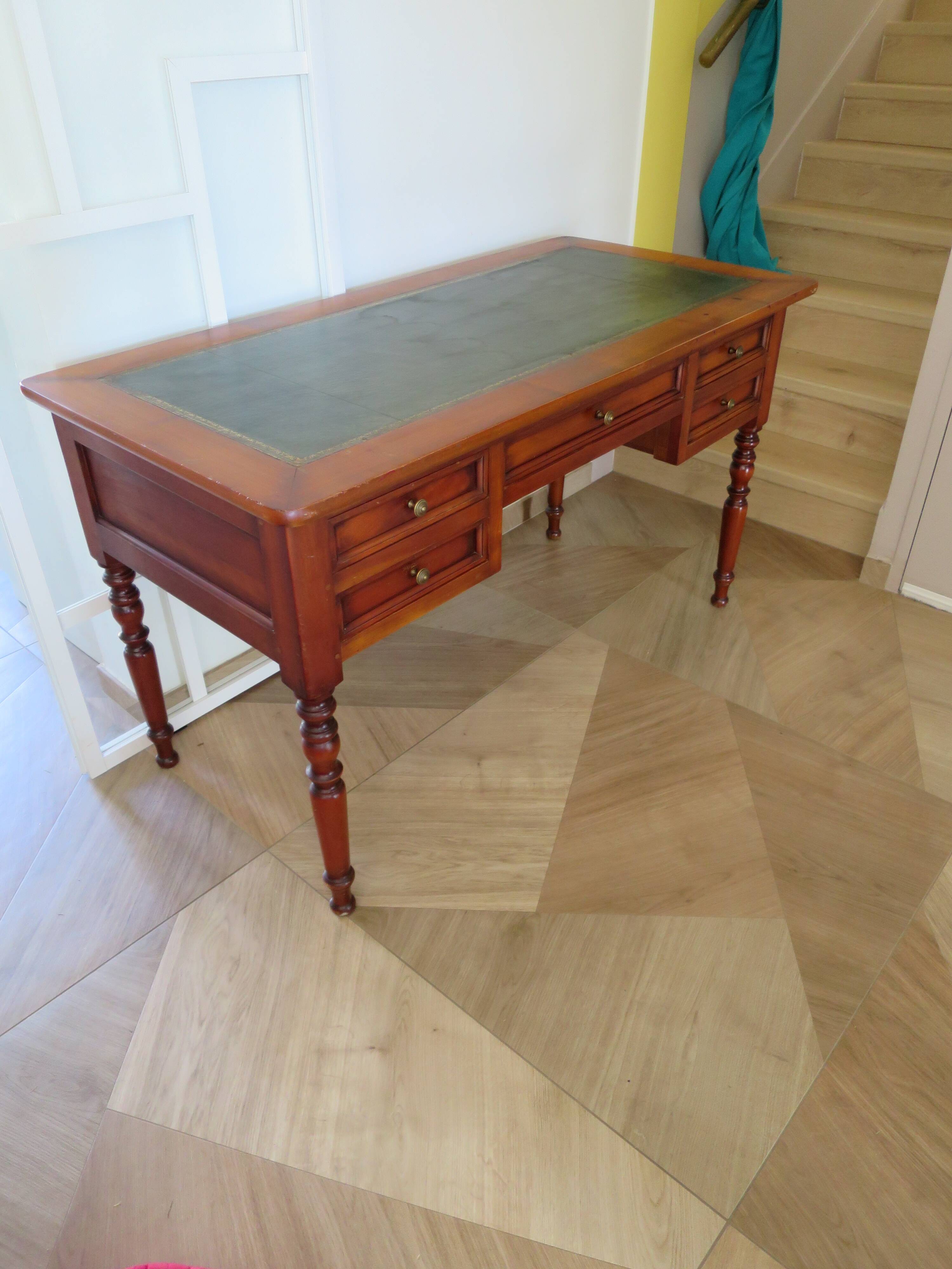 Minister's desk - 5 drawers - large top - cherry wood - Louis Philippe style
