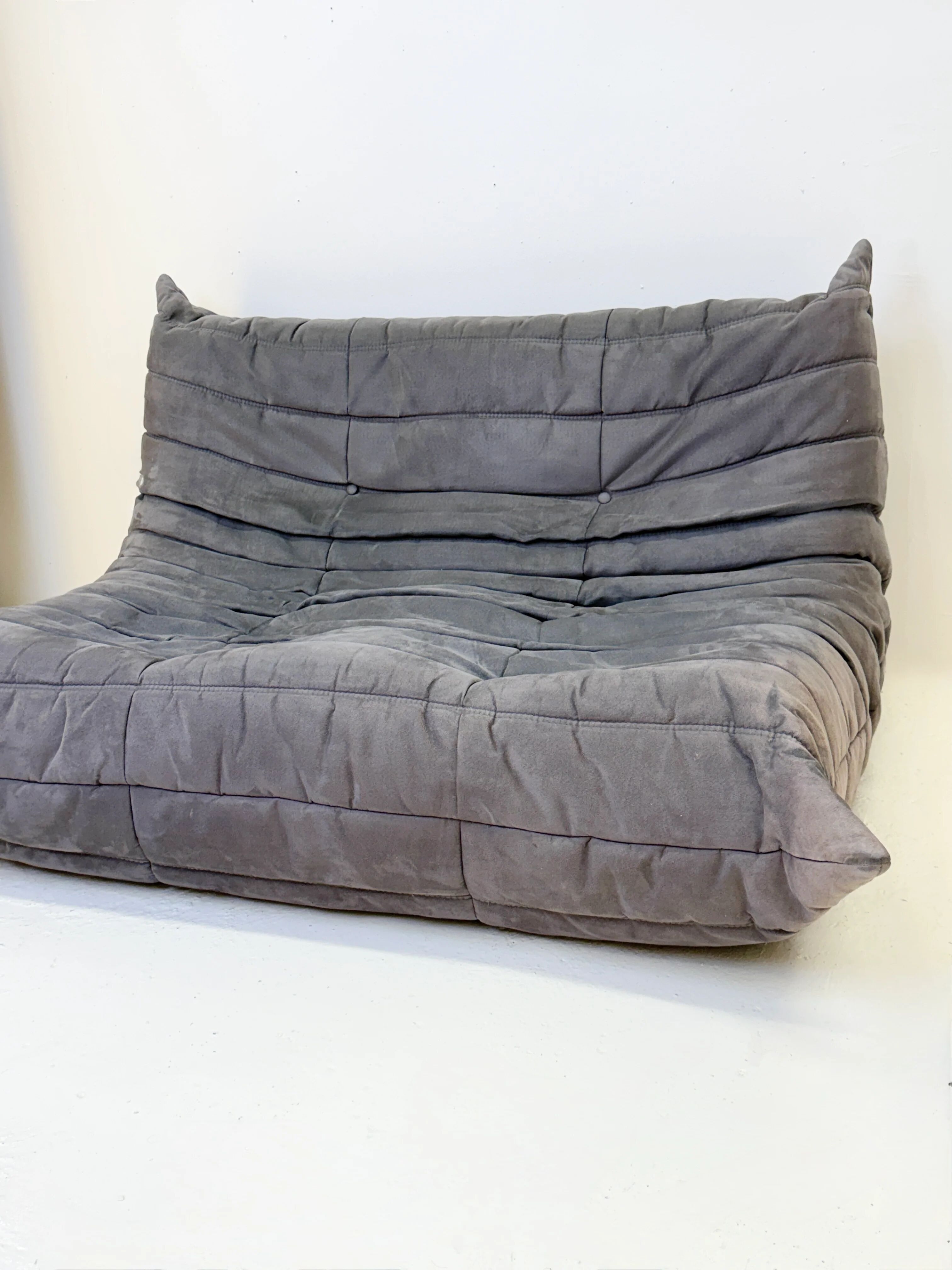 Togo 2-seater sofa "Ligne Roset", mouse grey