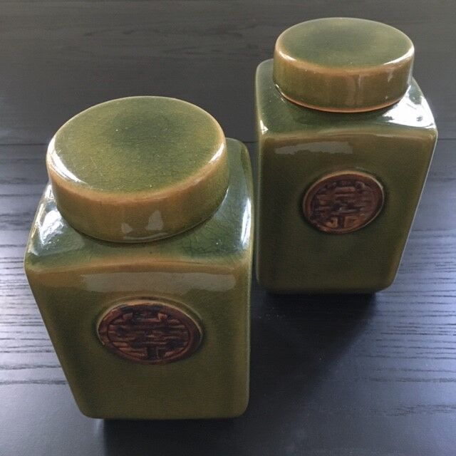 Pair of Chinese pots