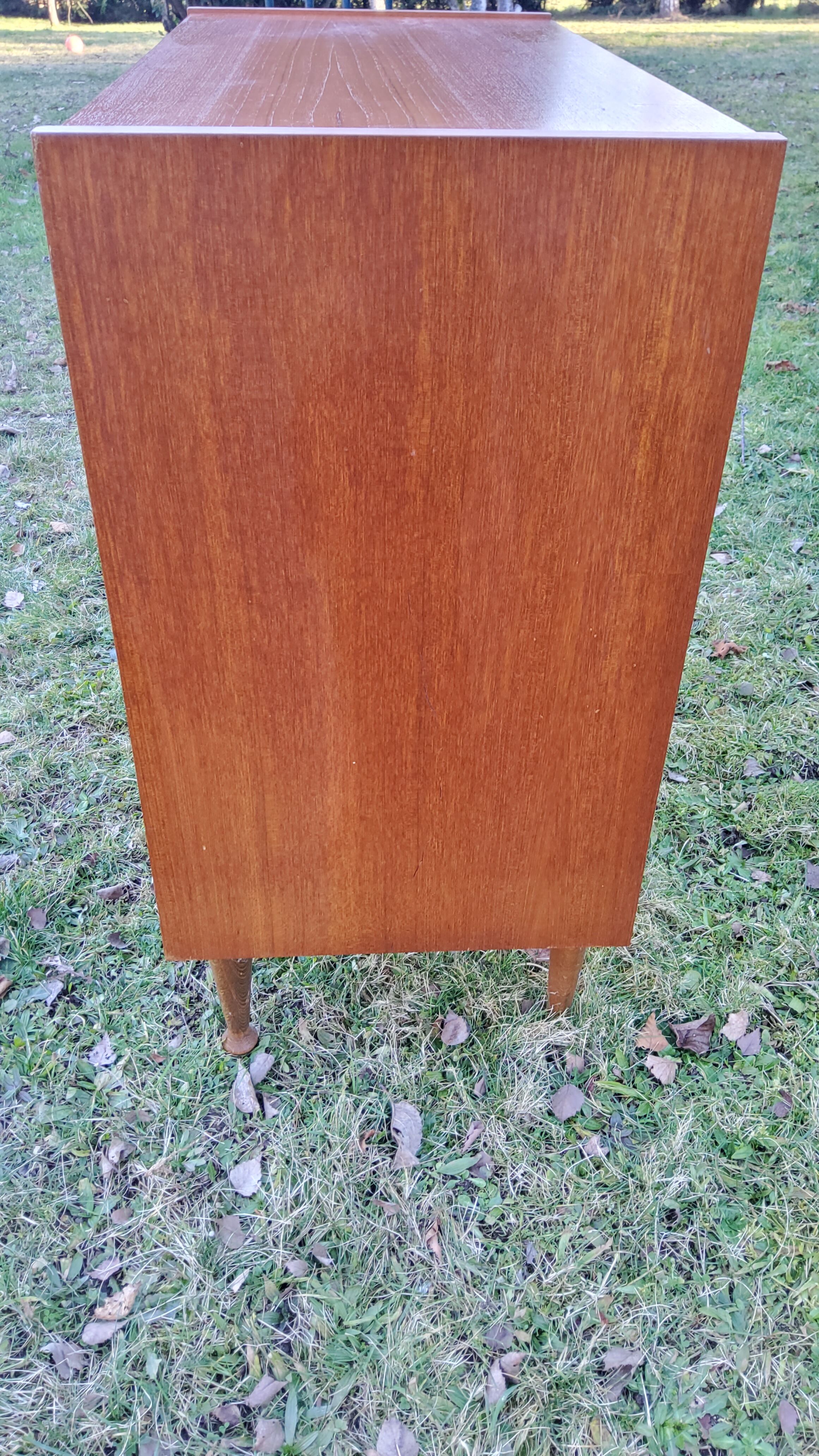 Scandinavian style teak chest of drawers from the 70s 4 drawers