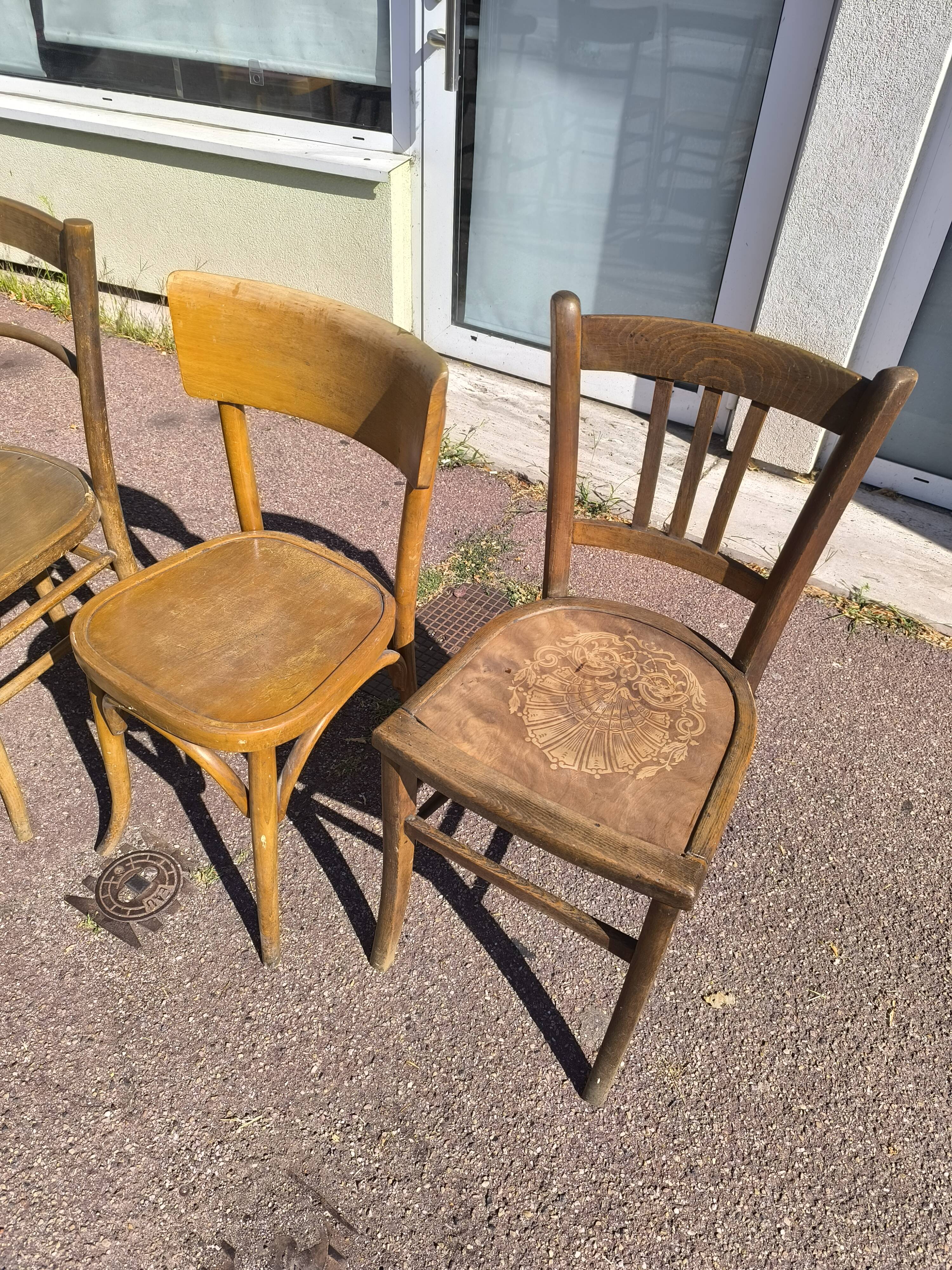 Lot de 6 chaises de bistrot dépareillées bois