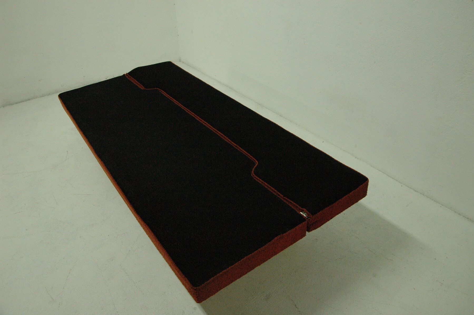 Sofa by Miroslav Navrátil, 1960s, Czechoslovakia