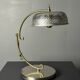 Lampe de table sculpturale ajustable des années 1960 avec abat-jour perforé.