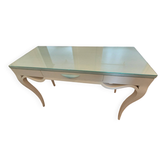 Bedroom console with courtesy tray