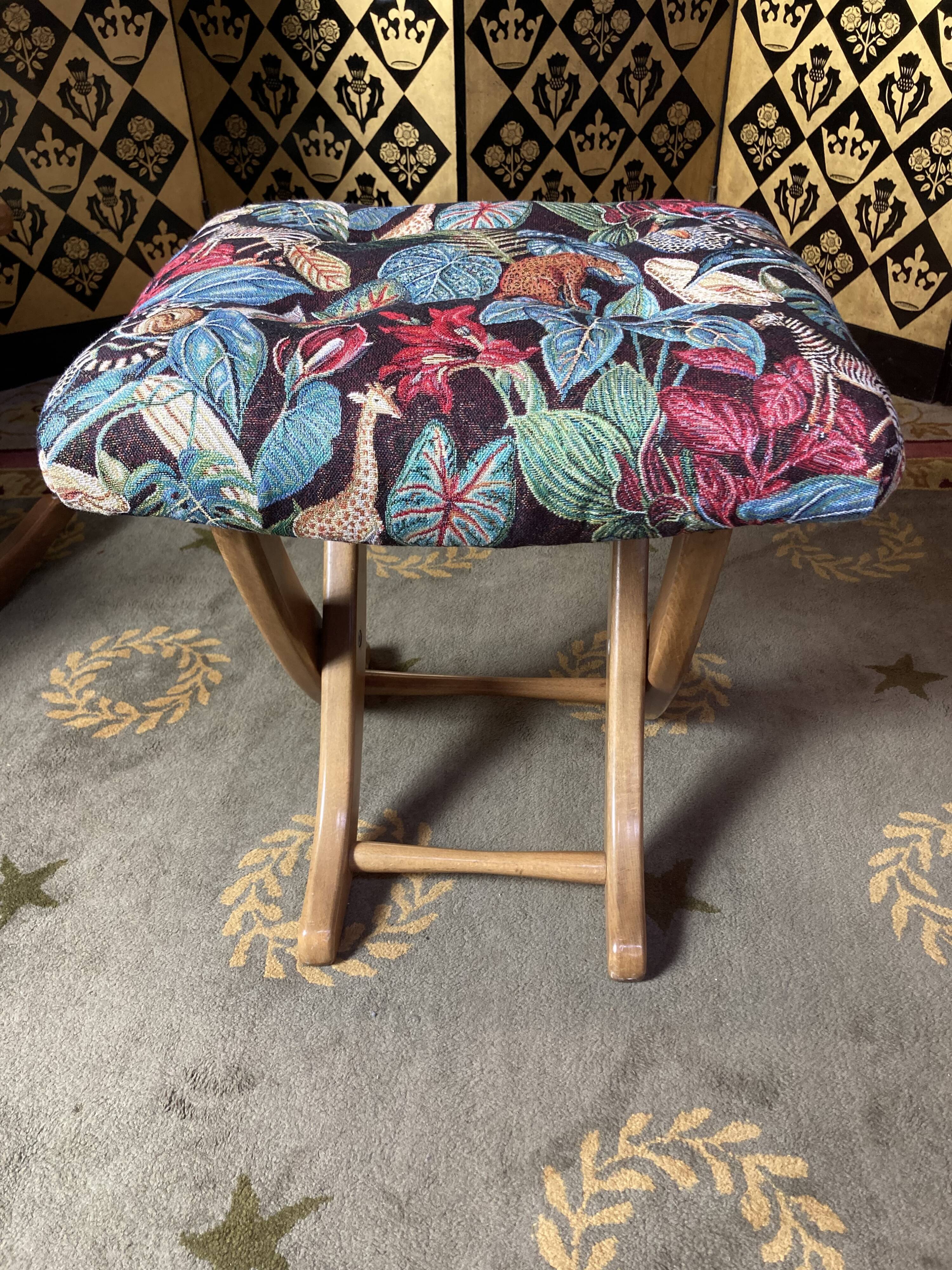 Pair of poly comfort armchairs and 1 footrest