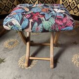 Paire de fauteuils poly confort et 1 repose- pieds