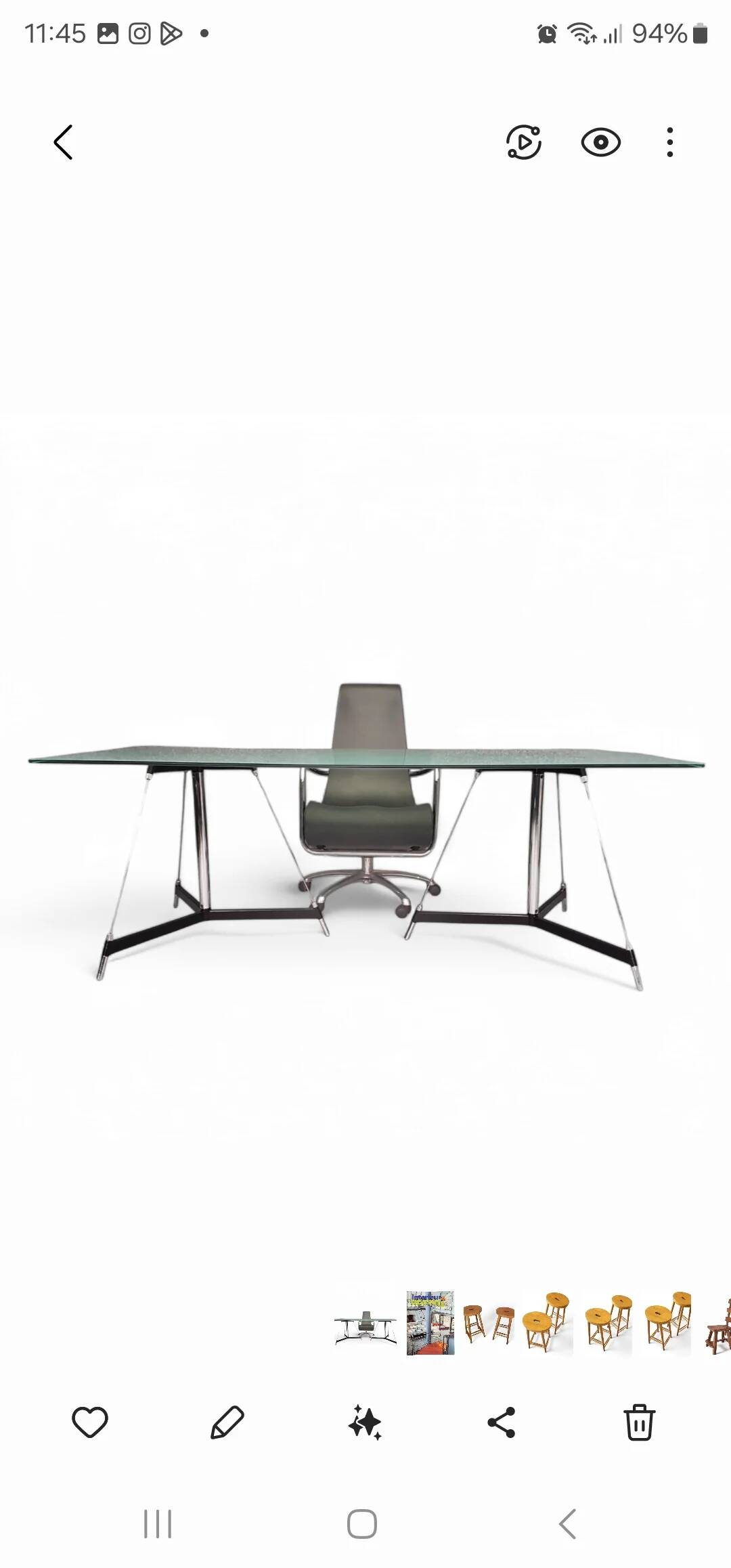 Table tripode italienne / plateau en verre mat / Gabriel Teixidós