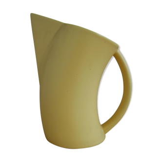 Pitcher vintage