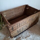 Old wooden box screen-printed Chocolate Menier