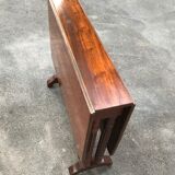 Gateleg table in solid mahogany