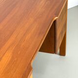 Bureau autoportant en teck avec porte et tiroirs, années 1970