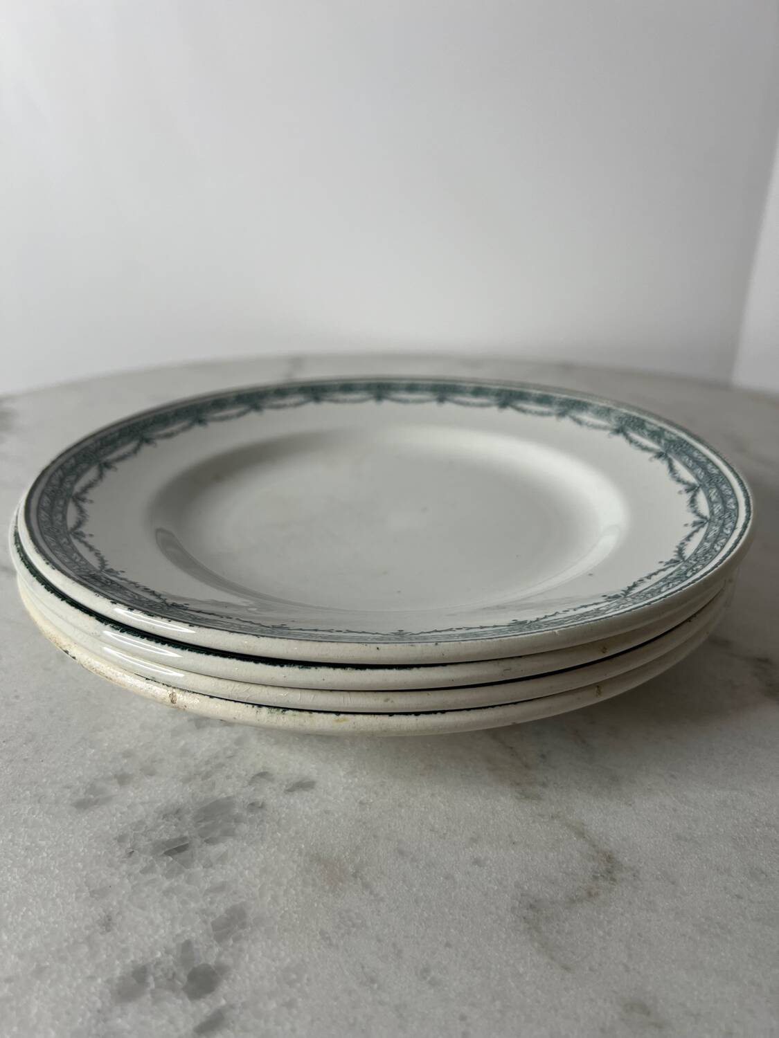Set of 4 flat ironstone plates St Armand Magali