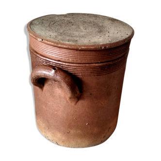 Brown enamelled stoneware pot and lid